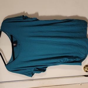 Turquoise shirt sleeved lightweight top